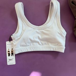 Alo Yoga Wellness Bra in White size S